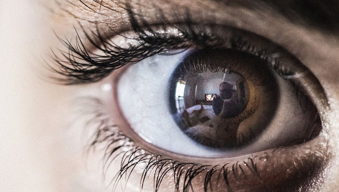 Göz kapağı neden seyirir? Göz seyirmesi nedenleri