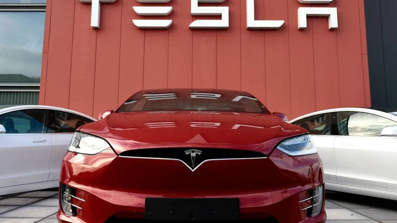 Tesla Çin pazarında kan kaybediyor