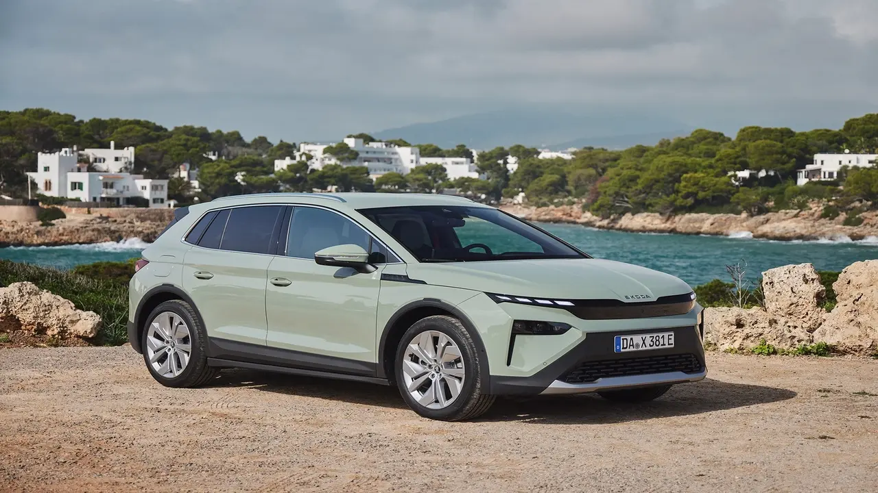 Skoda’nın elektrikli Enyaq ve Elroq modelleri Türkiye’ye geldi!