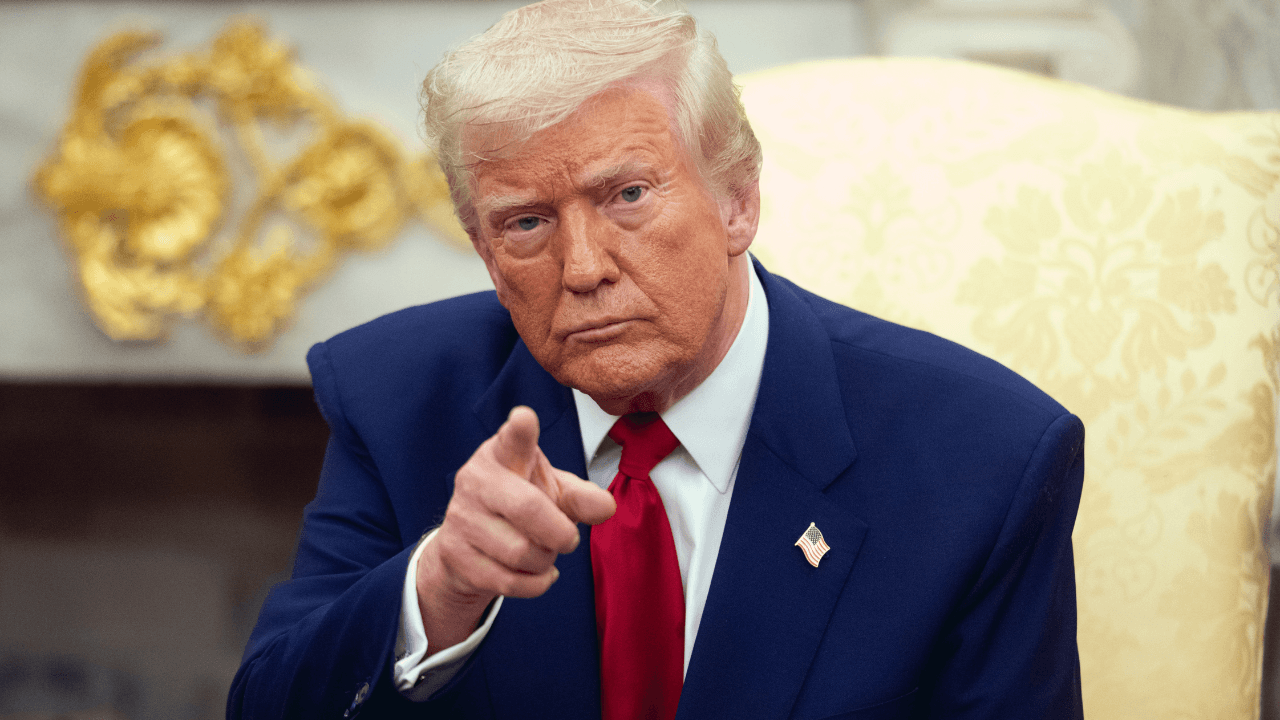 Trump, yapay zeka eğitimini ele alan bir raporun ardından ABD Telif Hakkı Ofisi direktörünü görevden aldı