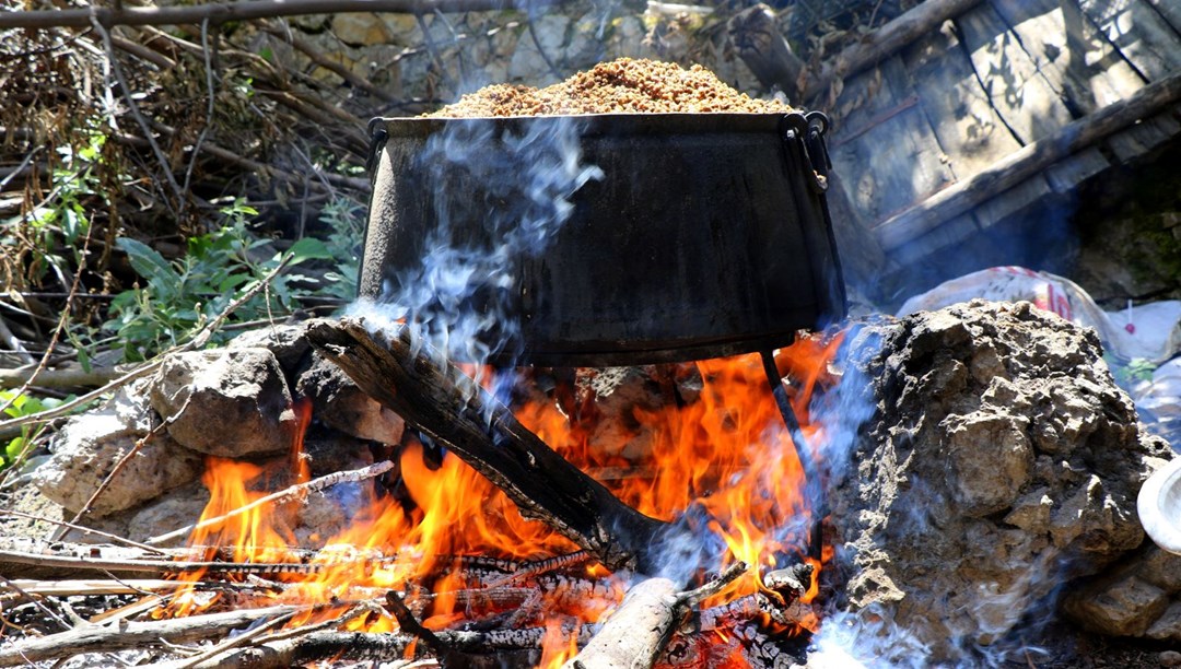 Magnezyum, potasyum, demir zengini: Geleneksel yöntemle yapımı başladı – Son Dakika Türkiye Haberleri