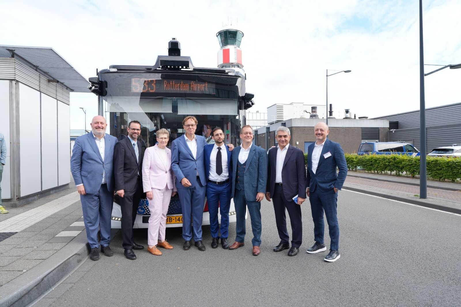 Otonom e-ATAK, Rotterdam Havalimanı’nda yolcu taşımaya başladı