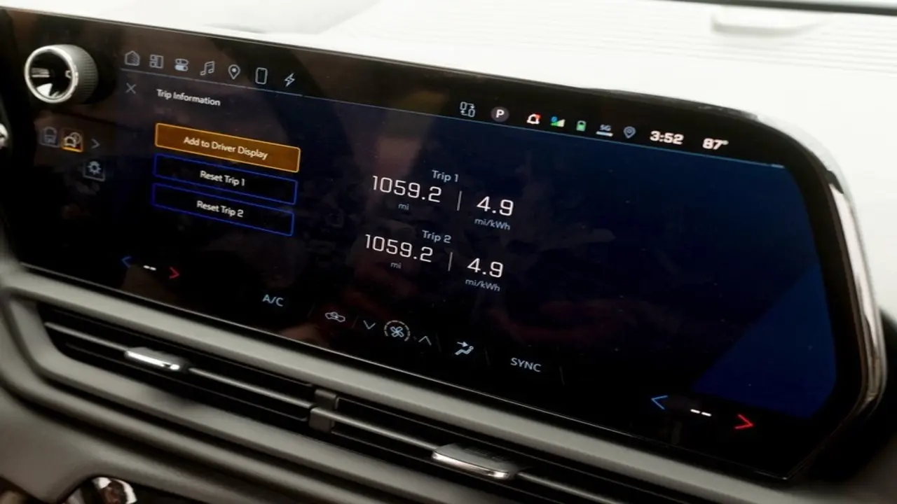 Chevrolet Silverado menzil rekoru kırdı