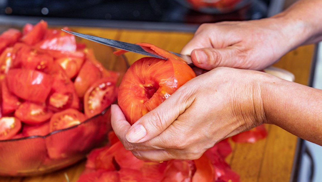 Çiğ domates yiyince vücudunuzda ne oluyor?