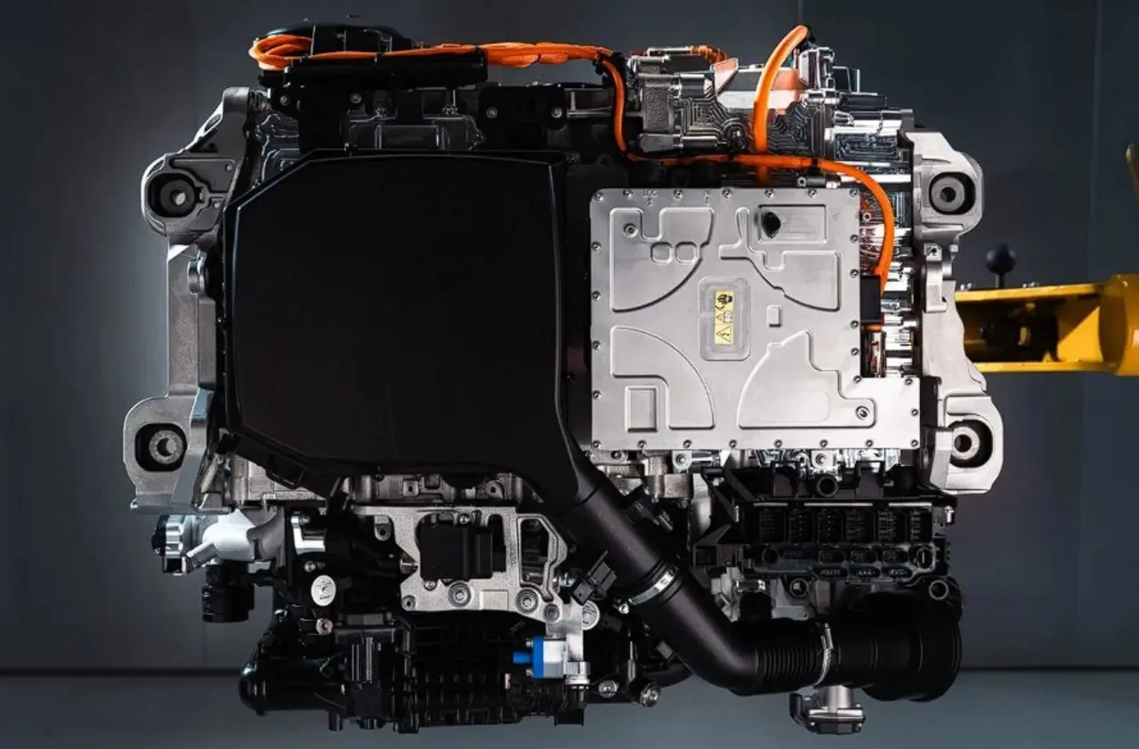 BMW yeni yakıt sistemi ile geliyor