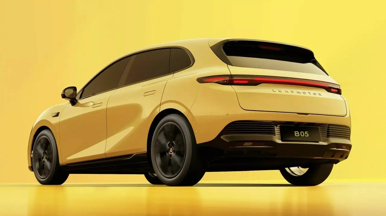 Golf esintili Çinli otomobil Avrupa’ya geldi!