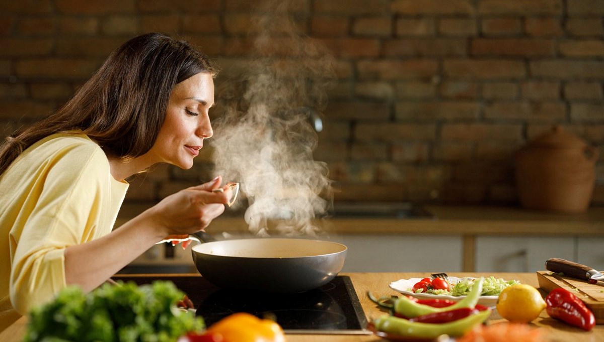 Harvardlı doktor 3 zehirli eşyayı açıkladı: Her mutfakta bulunuyor