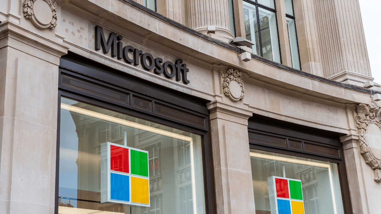 Microsoft, Birleşik Krallık’ta 30 milyar dolarlık yapay zeka yatırımı yapacak