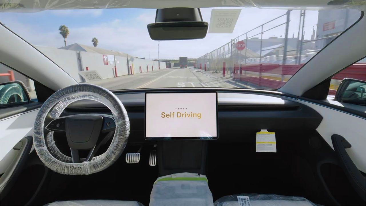 Tesla’nın otonom sürüşü vaatleri yerine getiremedi!