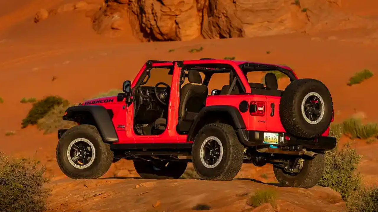 Hatalı Güncelleme Binlerce Jeep Wrangler’i Yolda Bıraktı!