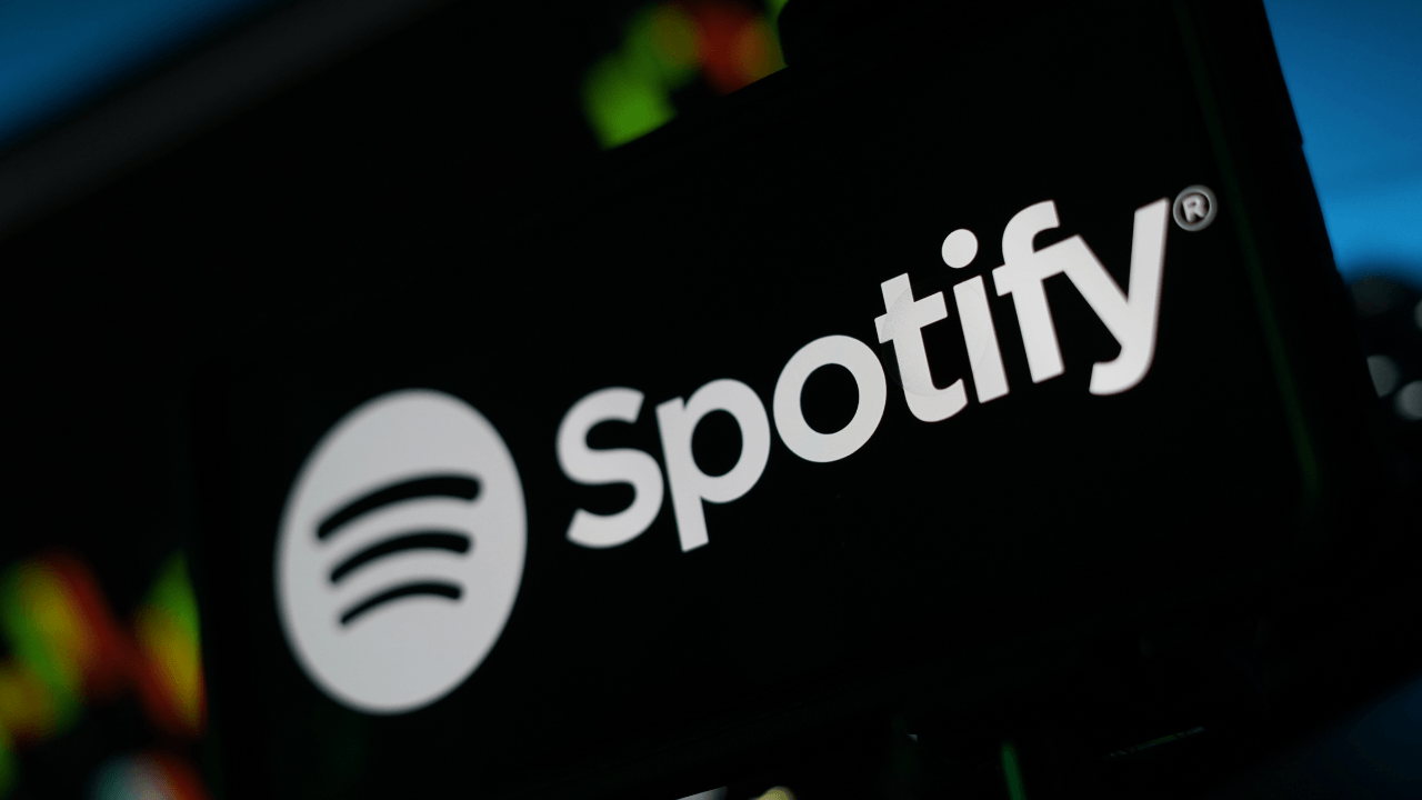 Spotify, 2026’da video podcast’lerini Netflix’te yayınlamaya başlıyor