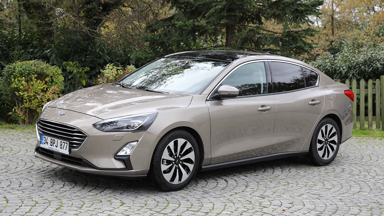 Ford Focus resmen veda etti!