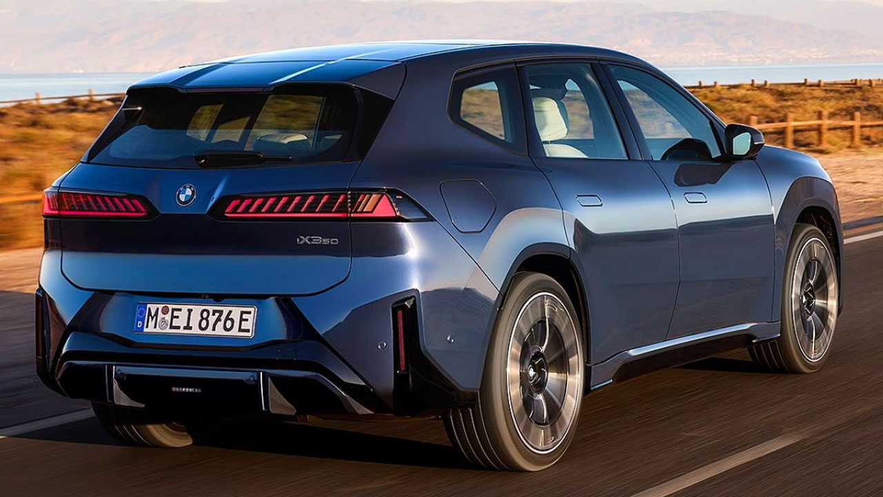 Yeni BMW iX3 805 KM Menzil ve Rekor Şarj Hızıyla Geliyor!