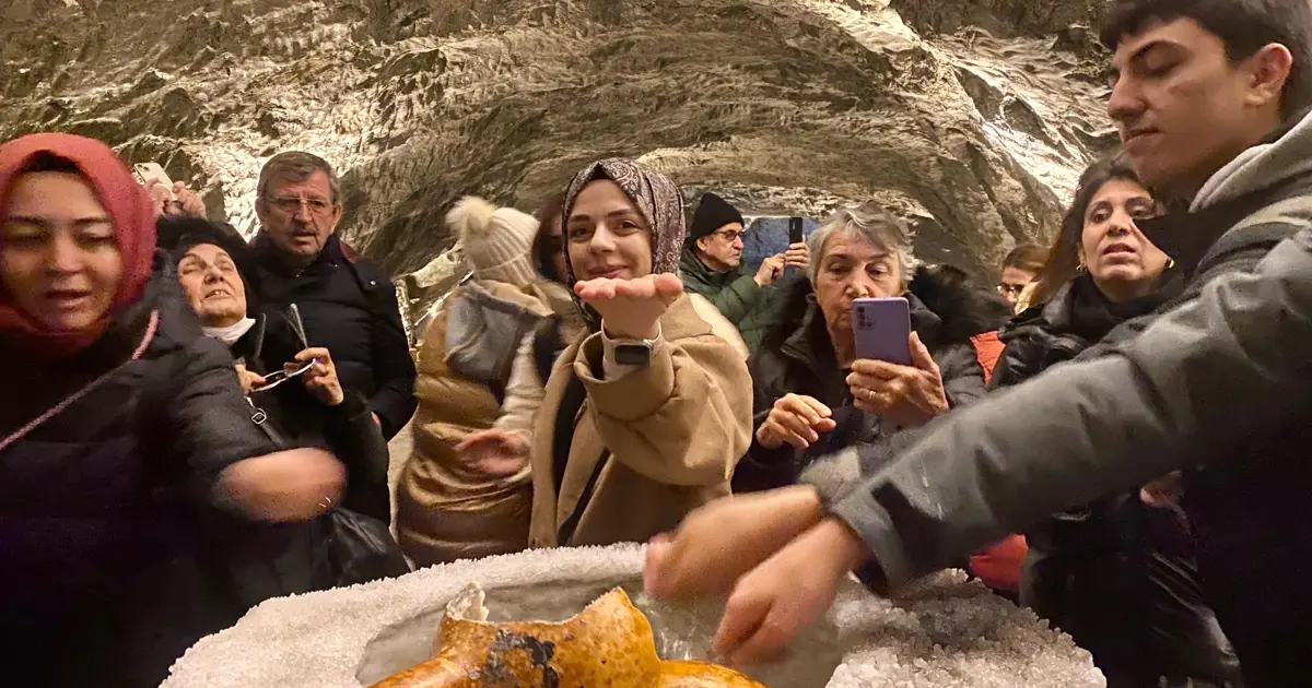 Yerin 150 metre altında şifa arıyorlar. Astım ve KOAH hastaları buraya koşuyor