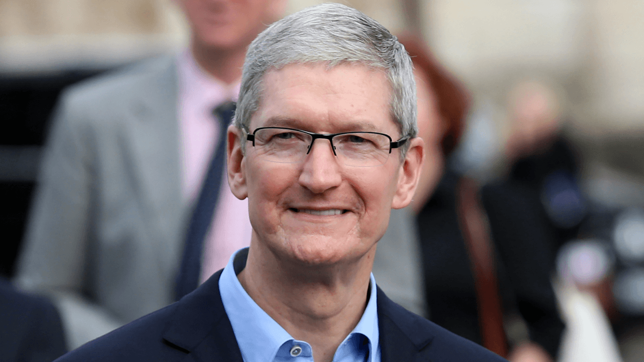 Apple CEO’su Tim Cook, 2025’te 74,3 milyon dolar kazandı