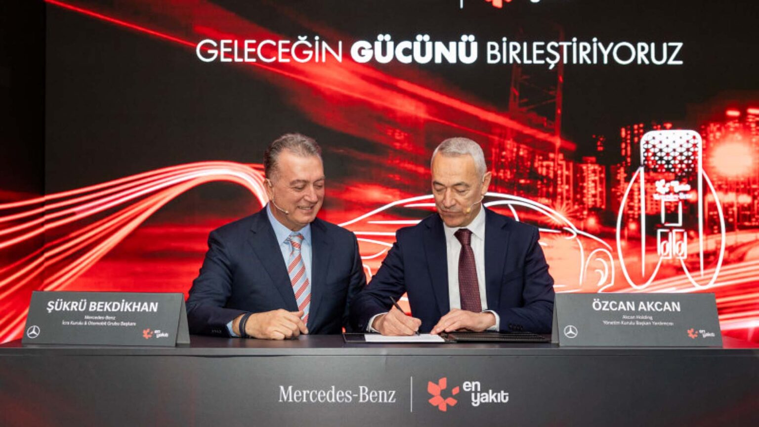 Mercedes Şarj Ağı için En Yakıt ile Anlaştı