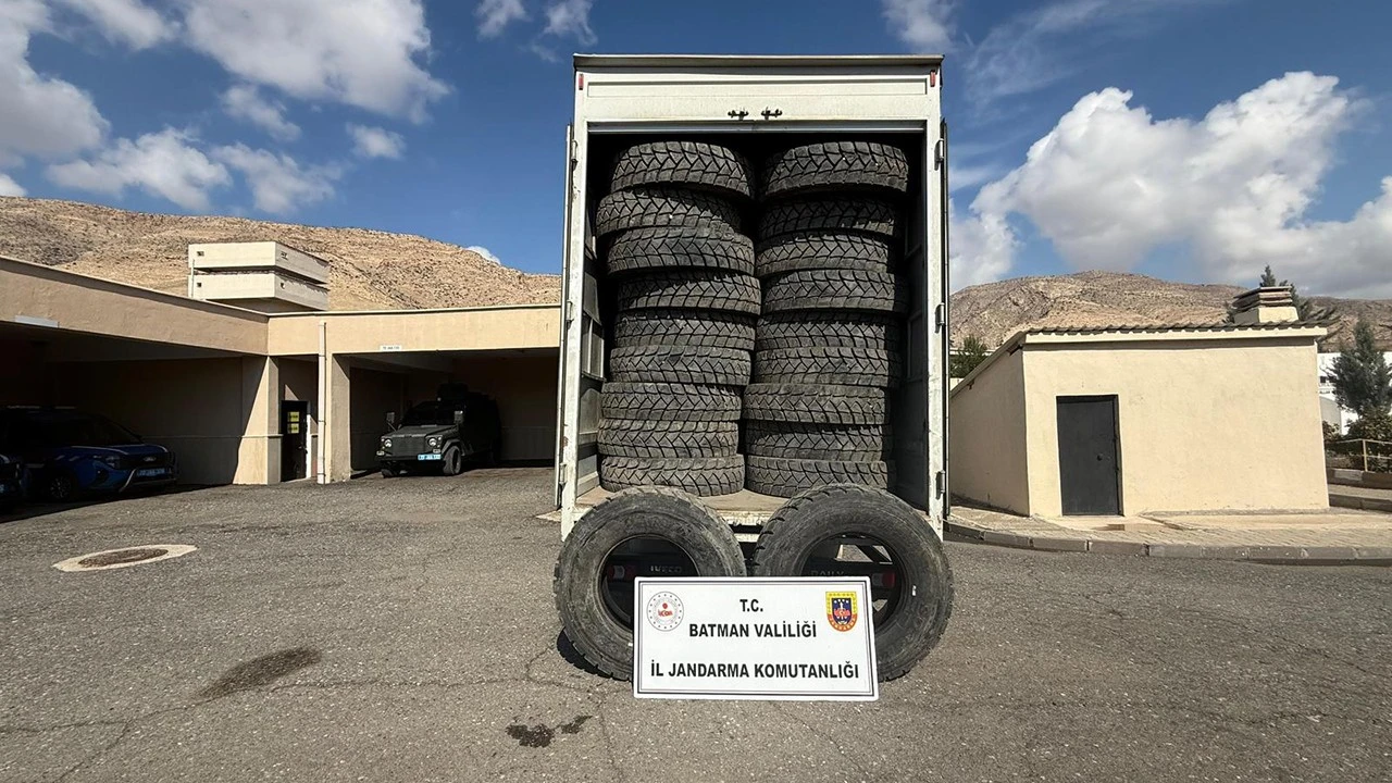 Hasankeyf’te Kaçakçılık Operasyonu: Çok Sayıda Ürün Ele Geçirildi