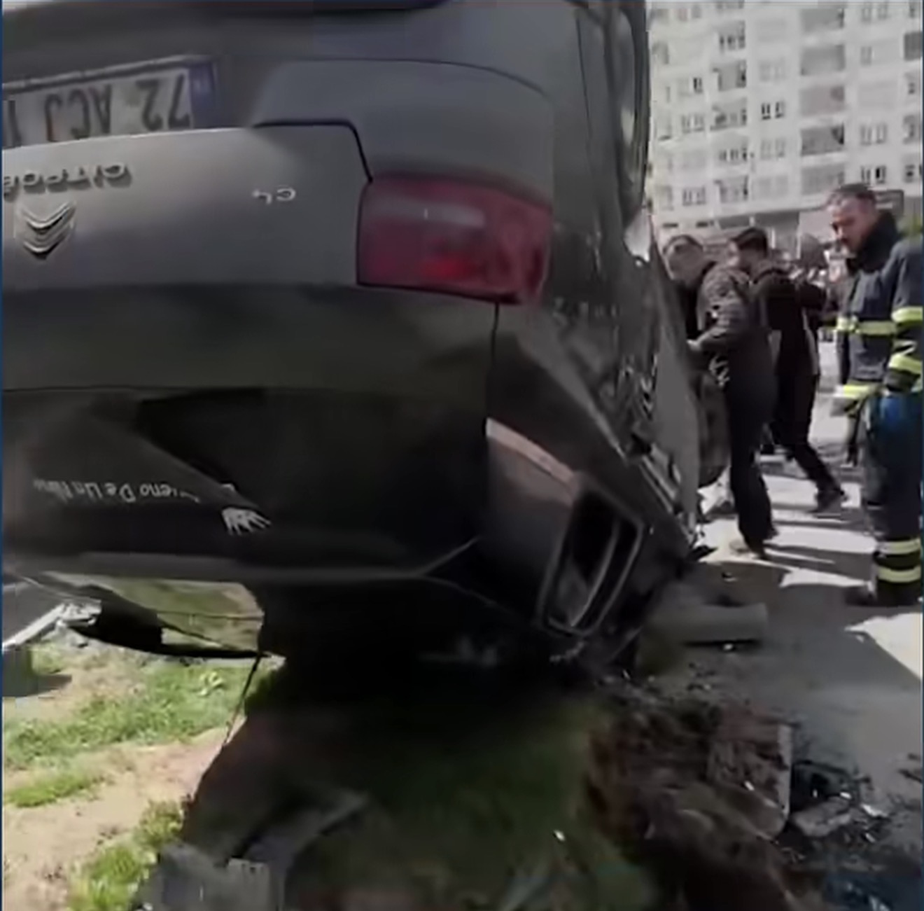 Batman’da Kontrolden Çıkan Araç Takla Attı, İki Yaralı