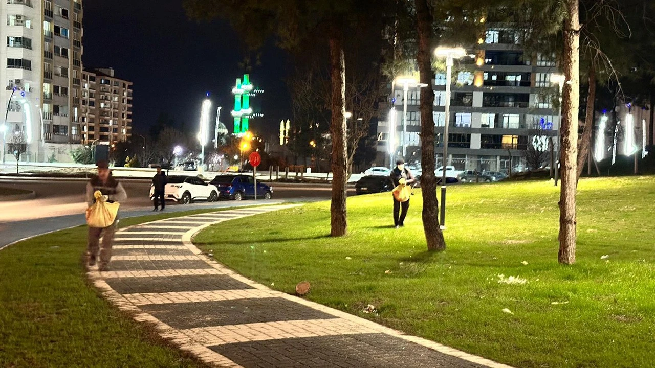 Batman’da Organik Gübreleme Uygulamalarıyla Parklar Yeniden Canlanıyor