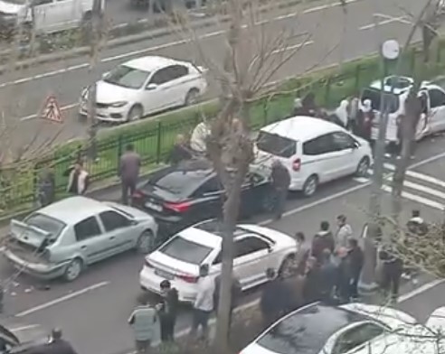 Batman Diyarbakır Caddesi’nde 7 Araçlı Zincirleme Kaza Meydana Geldi