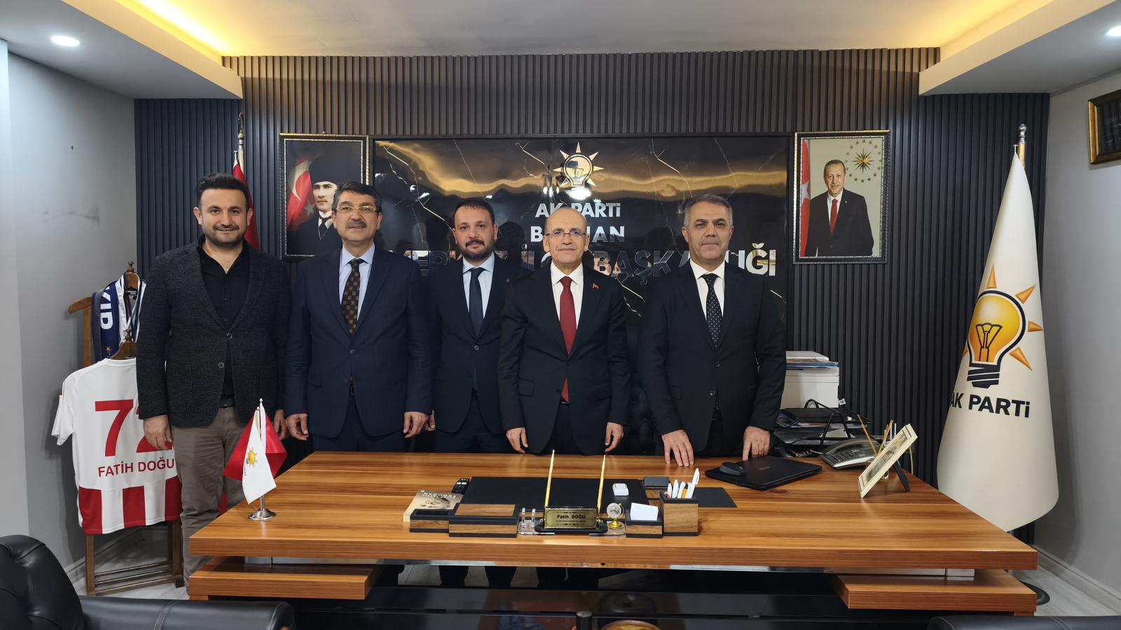 Batman’da AK Parti Teşkilatı, Bakan Mehmet Şimşek’i Ağırladı