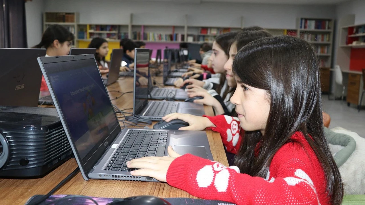 Batman’da Genç Mühendisler Yetişiyor: İcathane’de Yeni Dönem Başladı