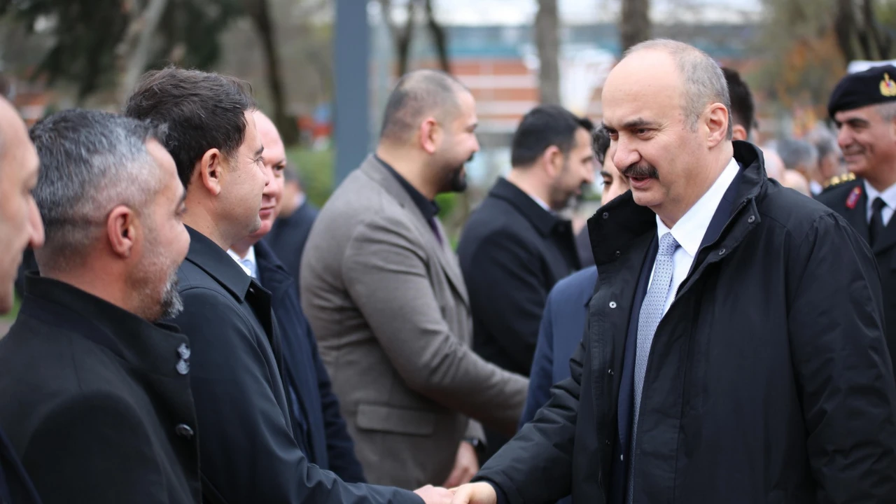 Batman’da Bayram Coşkusu: Birlik ve Huzur İçin Bir Araya Geldi