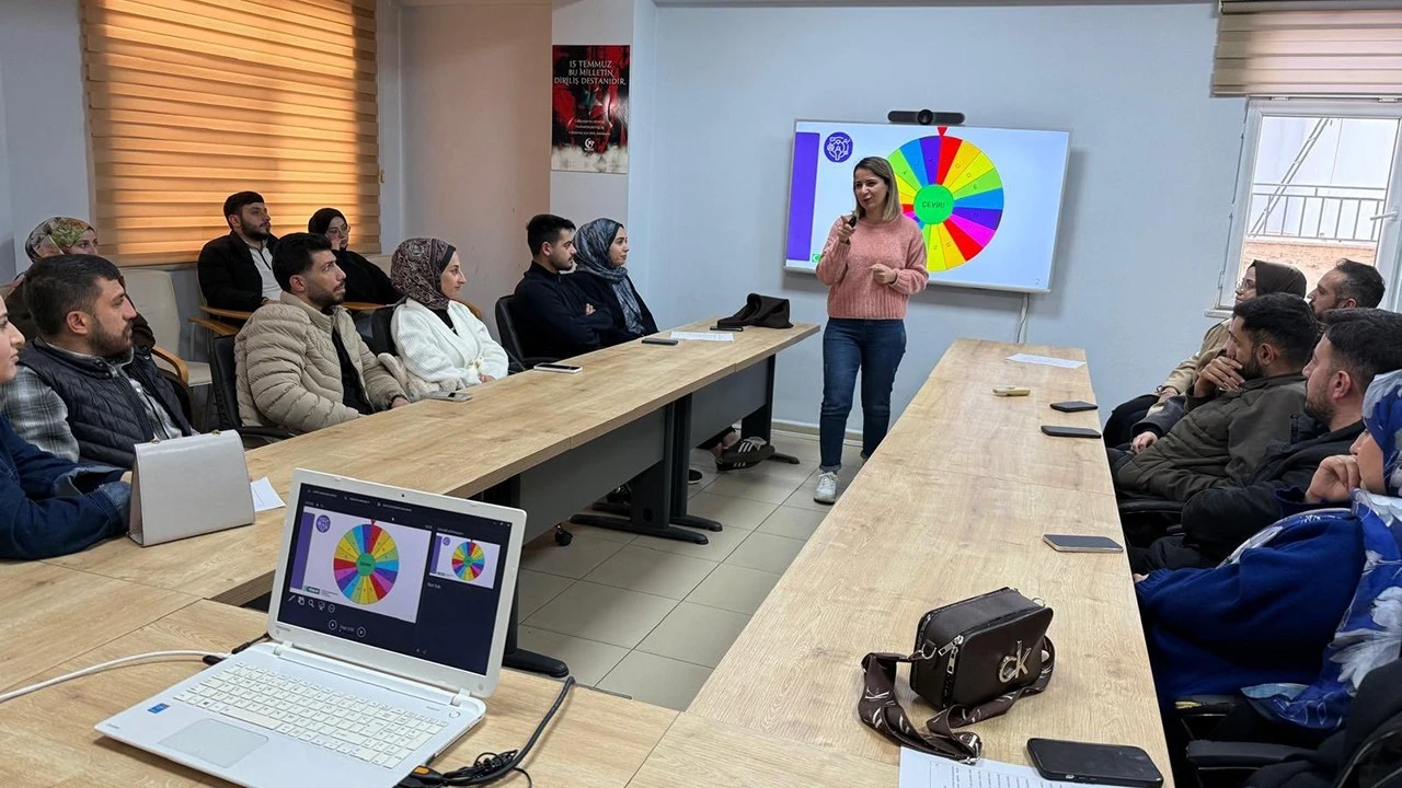 Genç Çiftlere Evlilik Öncesi Eğitim: Teknoloji ve İletişim Üzerine Bilgilendirme