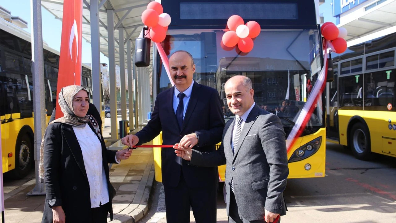 Batman’da Toplu Ulaşımda Yenilik: 5 Yeni Otobüs Hizmete Girdi