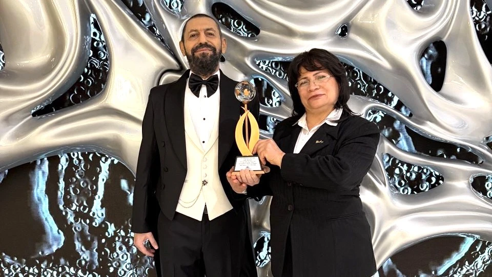 Akif Manaf, Barış İçin Üçüncü Dünya Savaşını Durdurmayı Hedefliyor