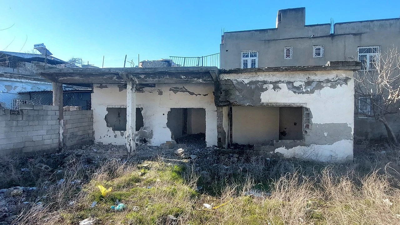 Batman’da Güvenliğe Yönelik Metruk Yapı Yıkımına Devam Edildi