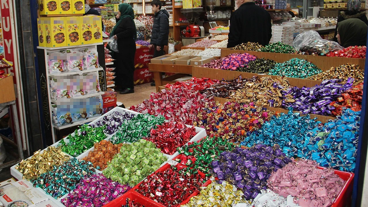 Batman Çarşısında Bayram Şekerleri Sattığı Yılın En Yoğun Dönemi