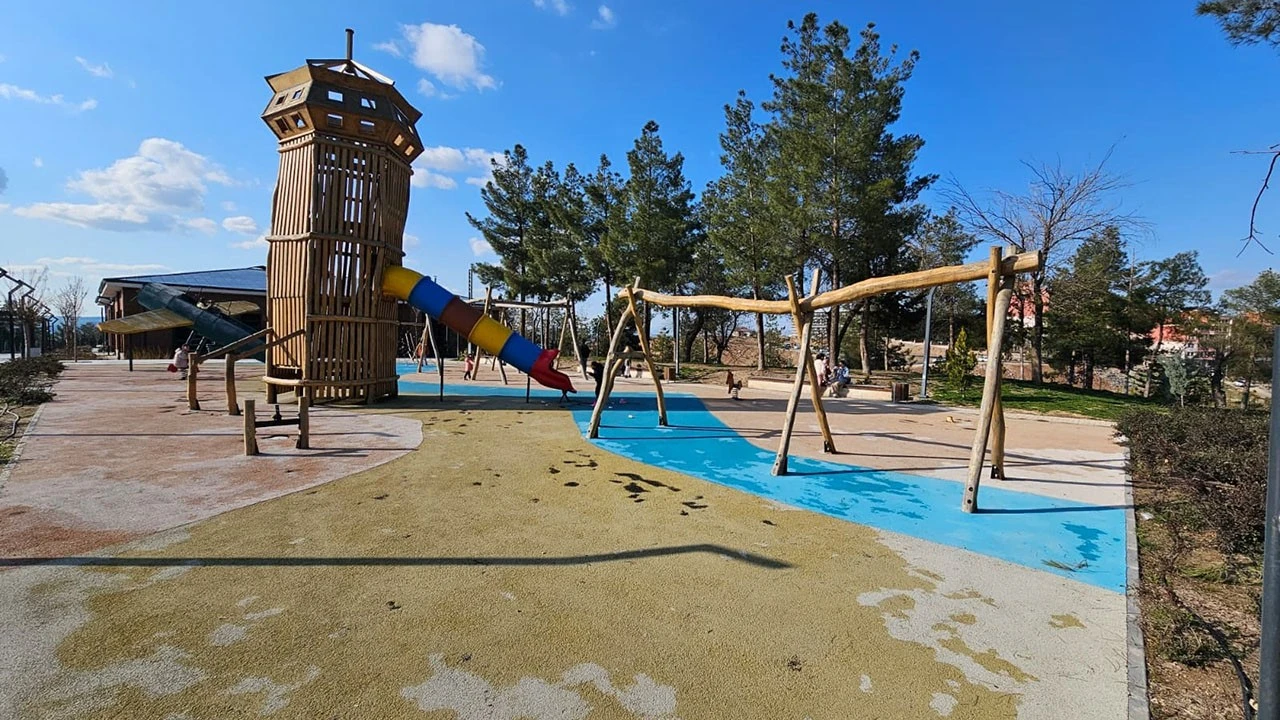 Gültepe Mahallesi’ndeki Oyun Parkı Hüsranı: Çocuklar Oynayamıyor