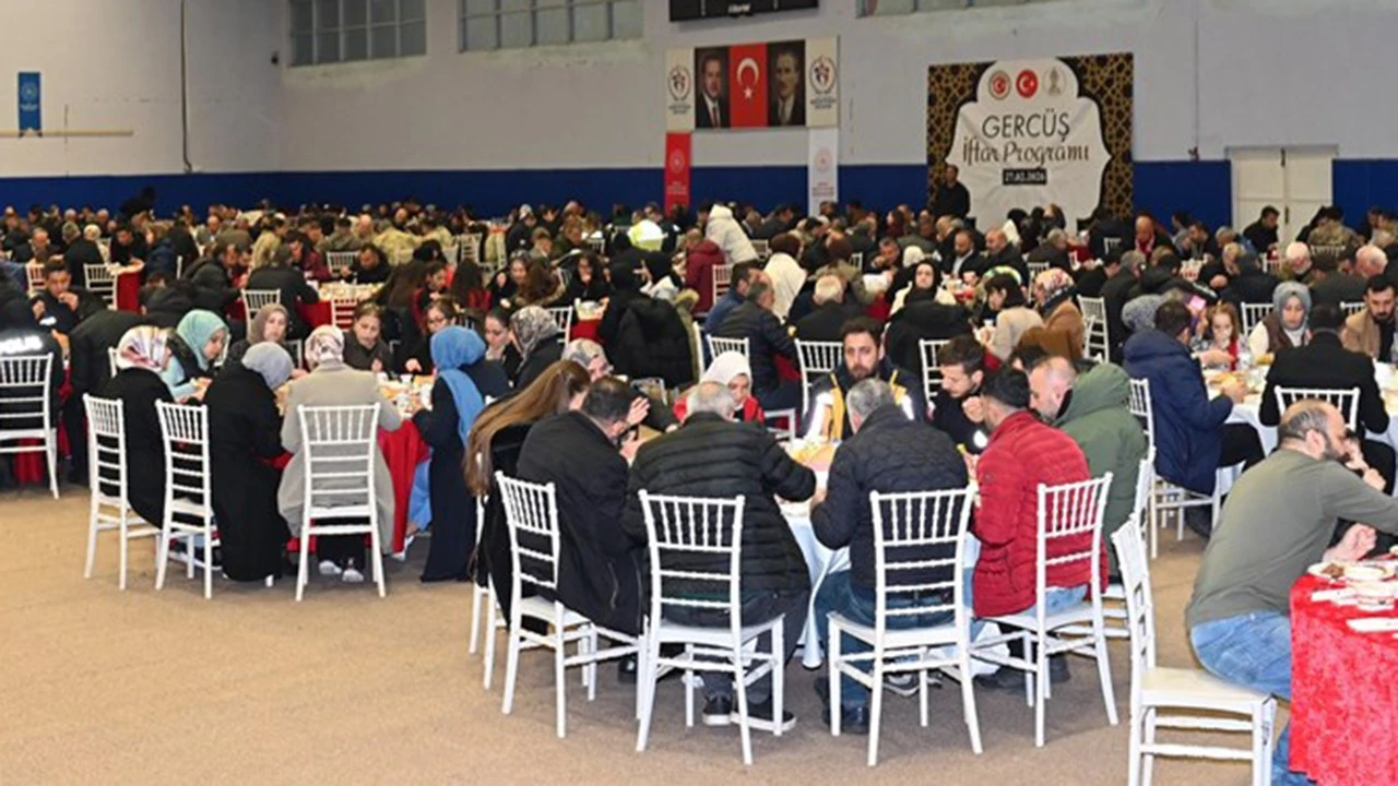 Gercüş’te Birlikte İftar Keyfi Yaşandı