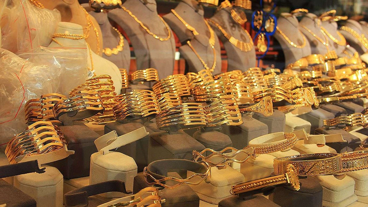 Altın Fiyatları Yükselişe Geçti, Yatırımcılar Dikkatli Olmalı