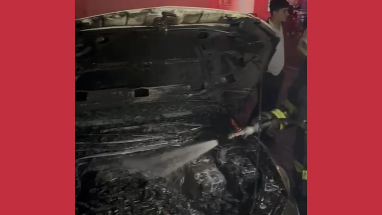 Bayındır Mahallesi’nde Araç Yangını Paniğe Neden Oldu