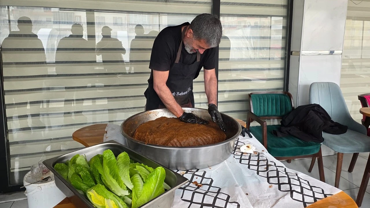 Gültepe’de Günlük İkram: 20 Kilo Ücretsiz Çiğköfte