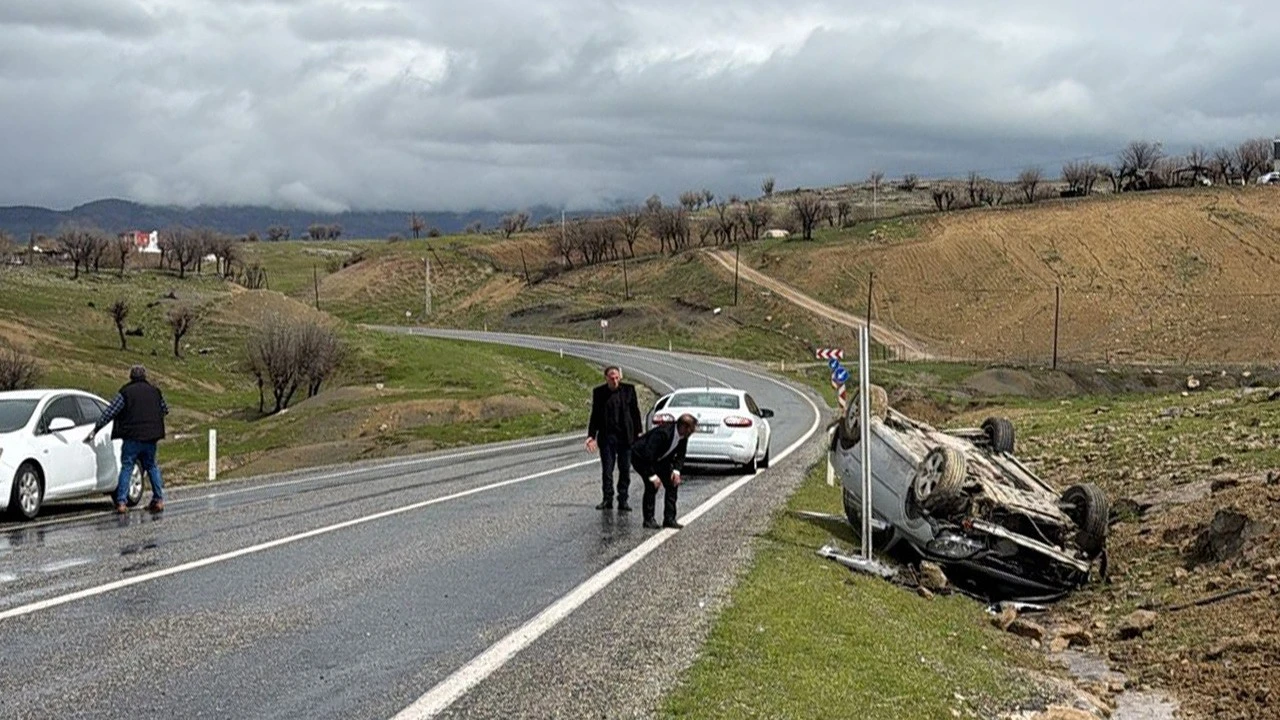 Kontrolden Çıkan Araç Takla Attı: Yaralı Hastaneye Kaldırıldı