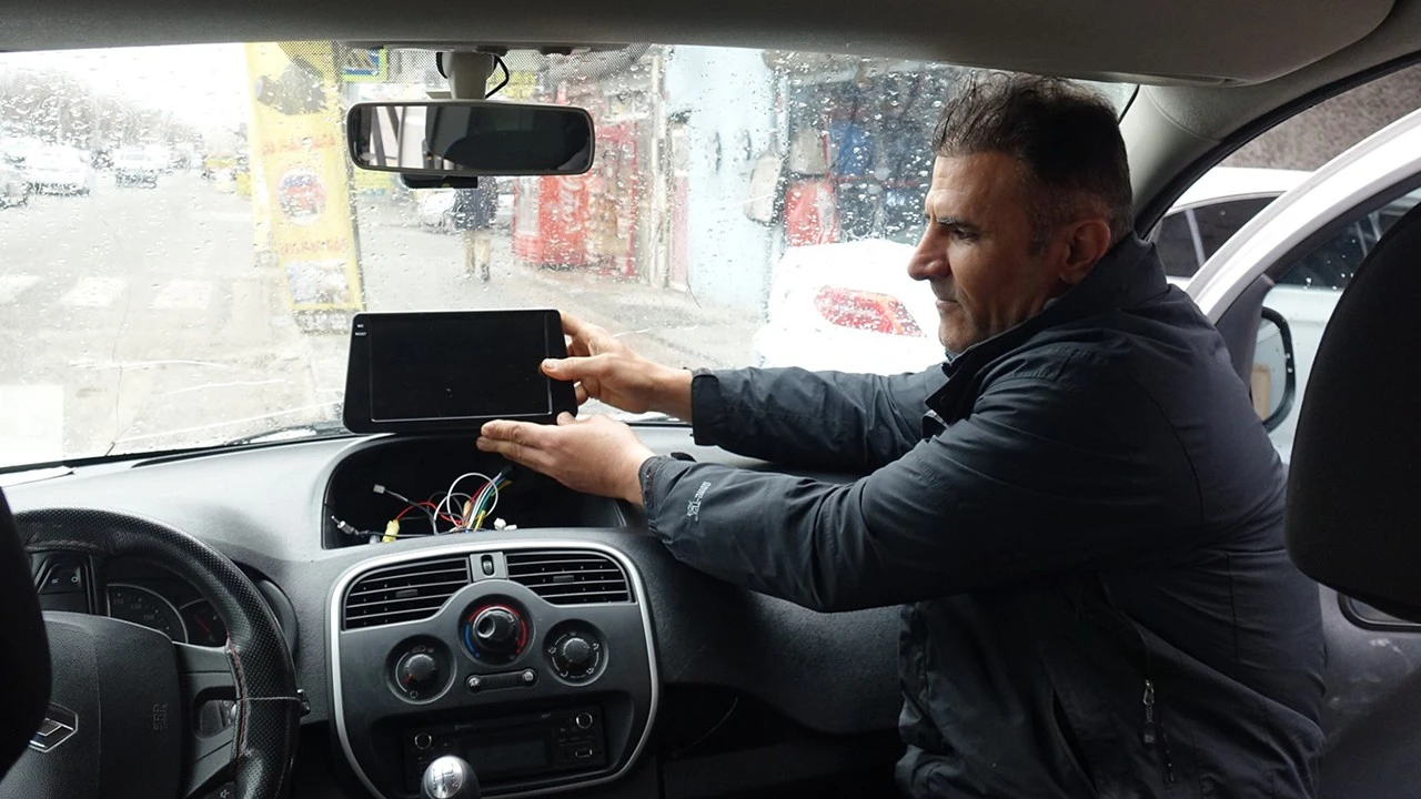 Sürücülerin Görüş Açısını Kapatmayan Ekranlar Serbest, Yeni Düzenleme Geldi!