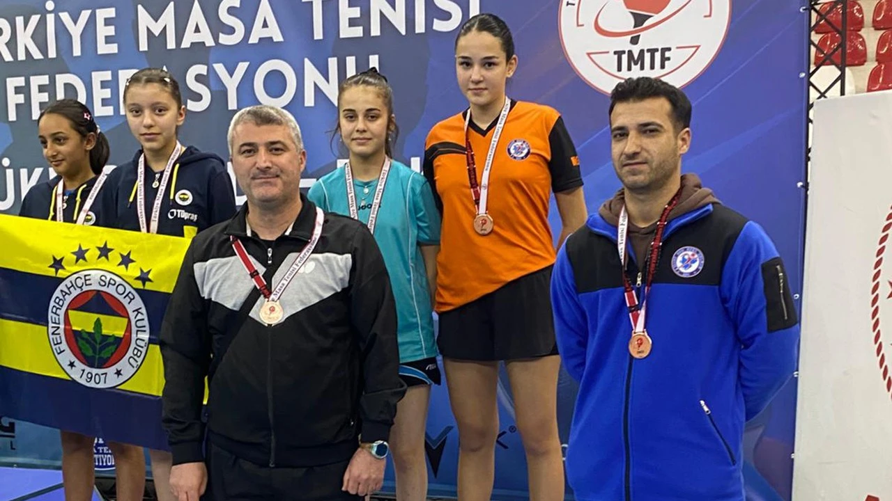 Batmanlı Masa Tenisi Sporcusu Medine İrem Türkan Türkiye 3.’sü Oldu