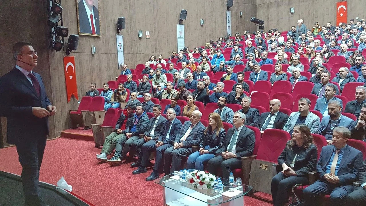 Prof. Dr. Yusuf Baran’ın Bilim ve Teknoloji Üzerine Sunumu