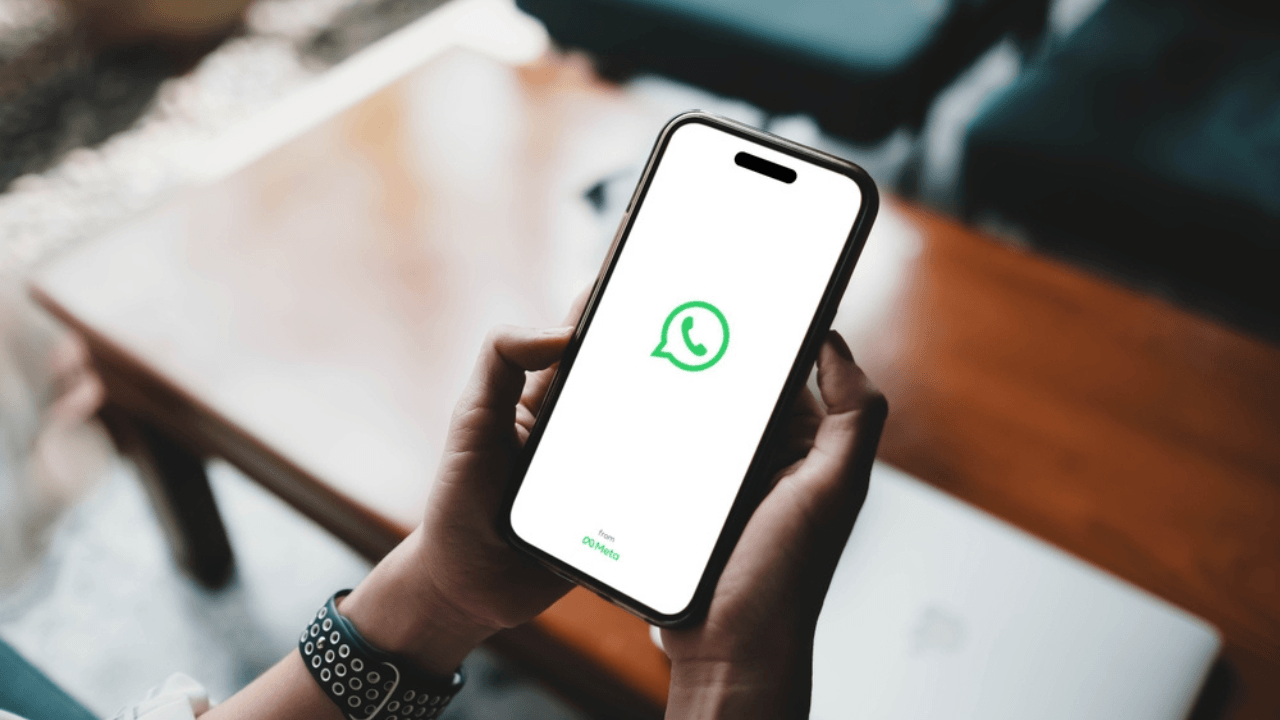 WhatsApp, Yapay Zeka Destekli Yanıt Önerileri ile Kullanıcı Deneyimini Geliştiriyor