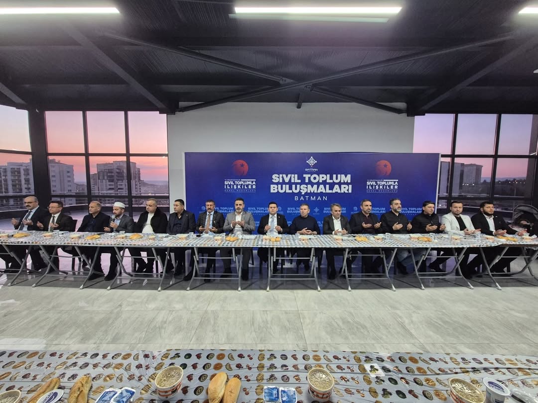 BATMAN’DA İŞ DÜNYASI VE STK’LAR İFTAR SOFRASINDA BULUŞTU