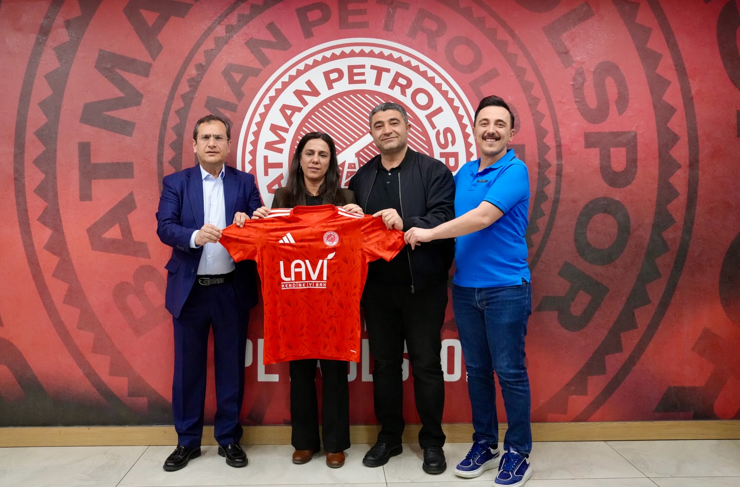 DEM Parti Batman İl Teşkilatı’ndan Petrolspor’a Ziyaret