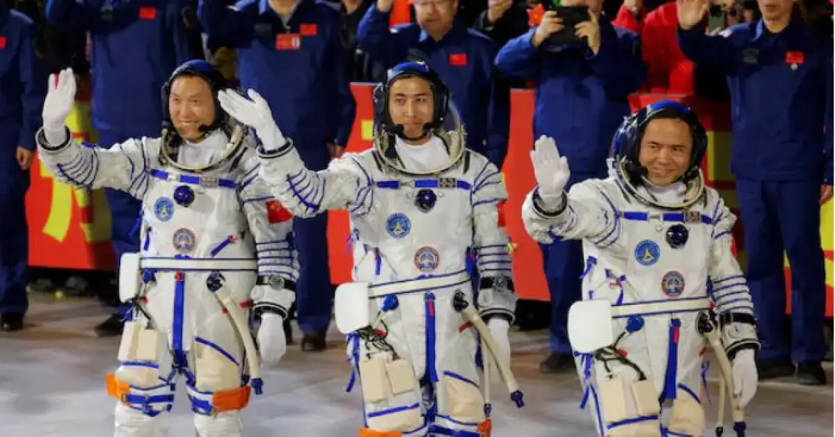 Uzayda Ekstra Bir Ay: Çin Astronotları Görev Süresini Uzattı