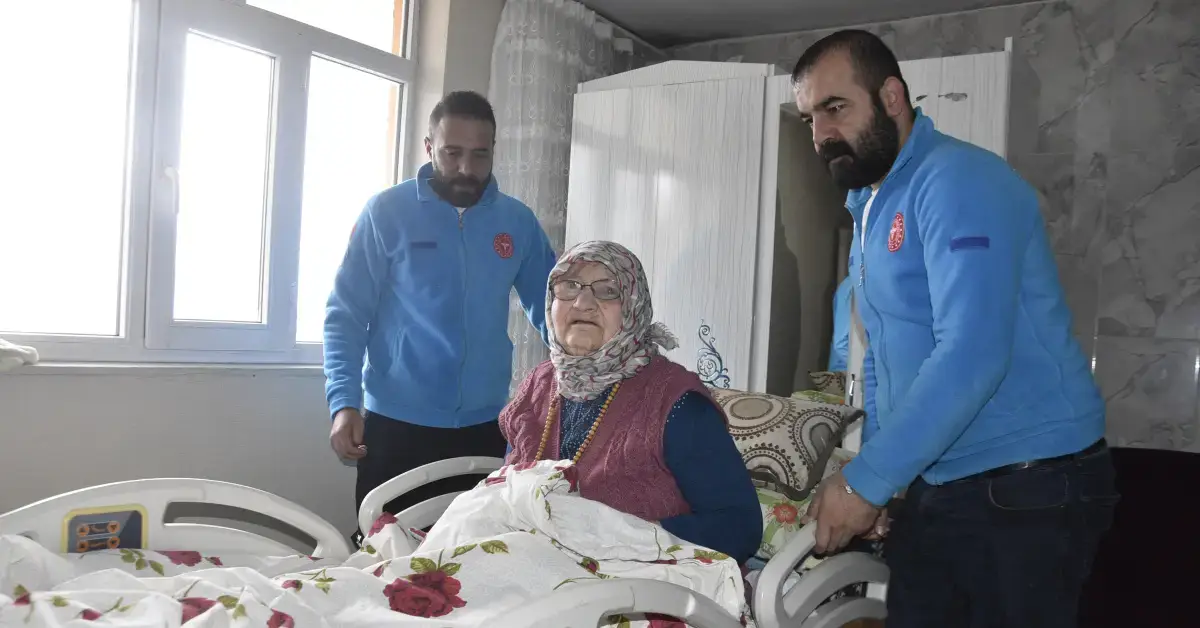 Yatak Bağımlısı Hastaya Ortopedik Yatak Desteği Sağlandı