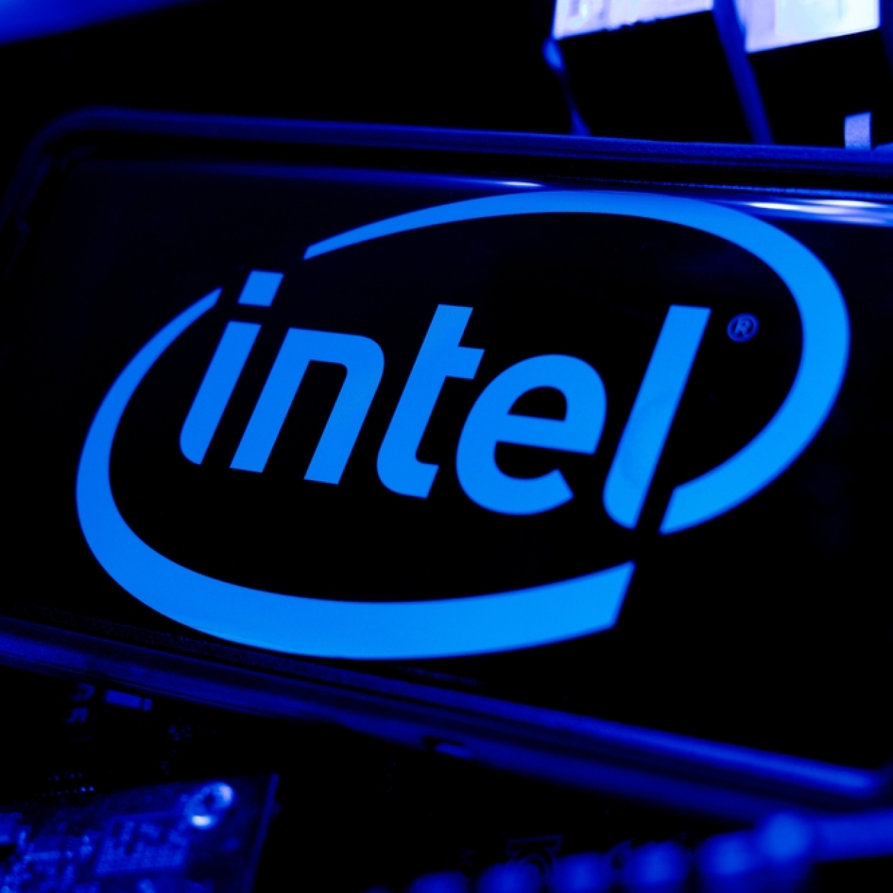 Intel’in İlk Çeyrek Geliri Yüzde 7 Artış Gösterdi