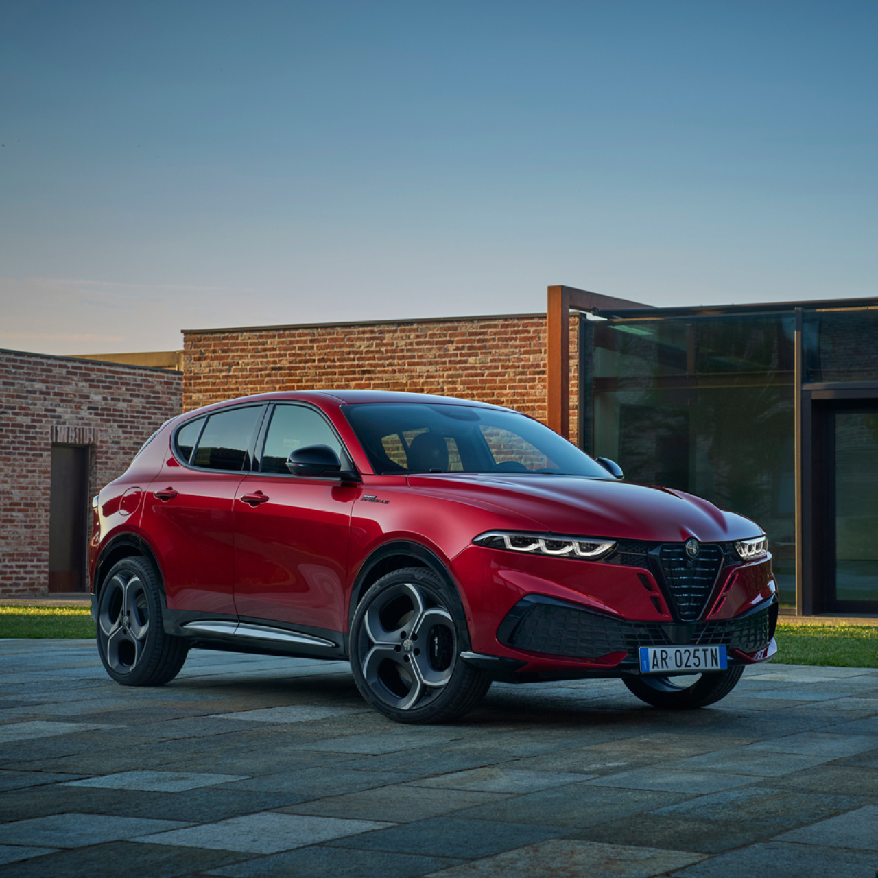 Alfa Romeo Tonale Türkiye’de Yola Çıkıyor: Fiyat ve Özellikler