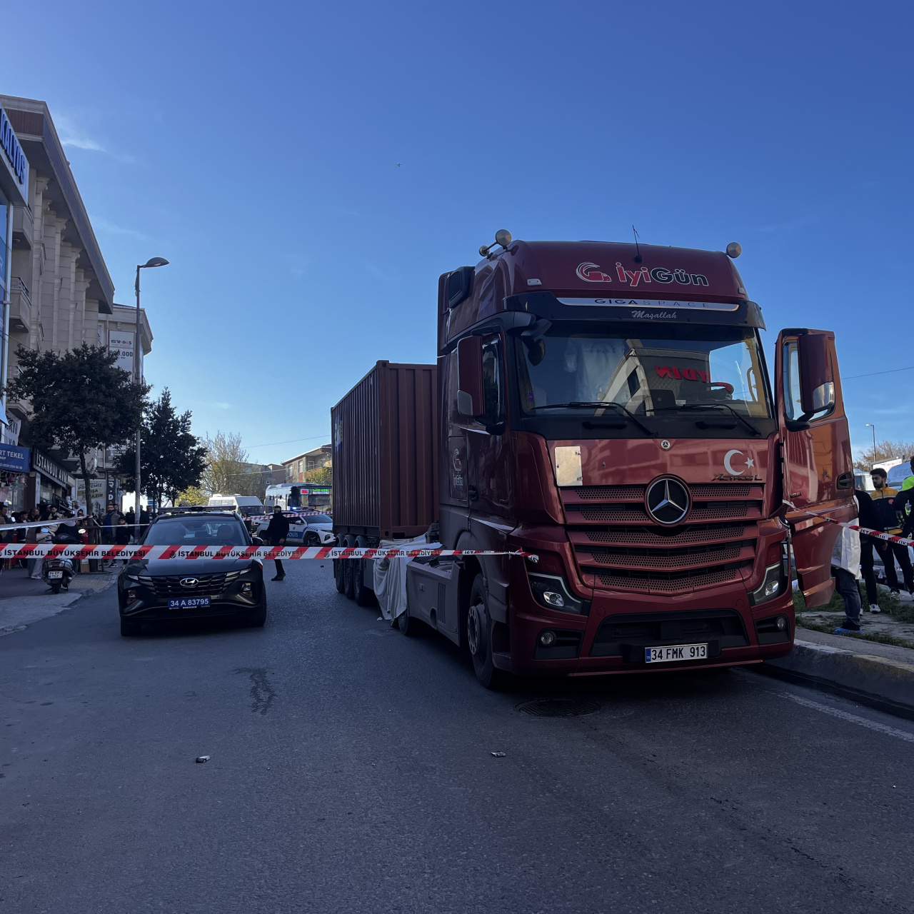İstanbul’da TIR Kazası: Bir Kadın Hayatını Kaybetti