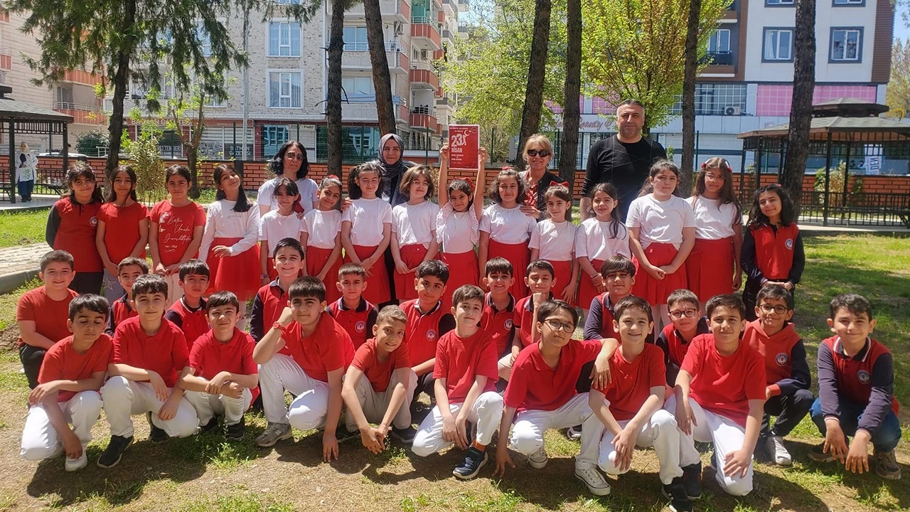 Minik Gazetecilerden 23 Nisan’a Özel Proje